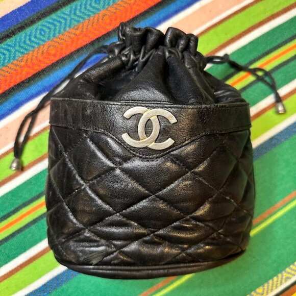 VTG 90s Chanel black lambskin quilted miniature drawstring bucket bag - Picture 1 of 16